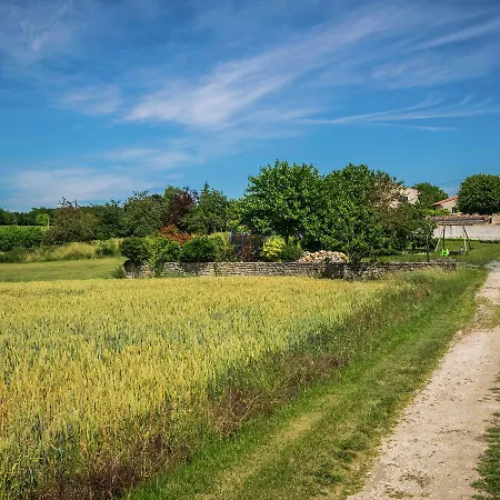 Cozy Holiday In Sur Seugne With Pool * Fléac-sur-Seugne