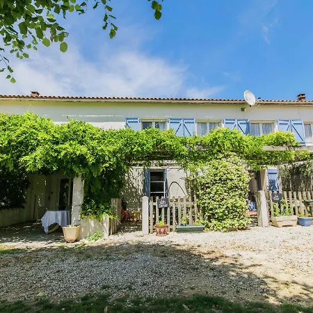 Cozy Holiday In Sur Seugne With Pool *